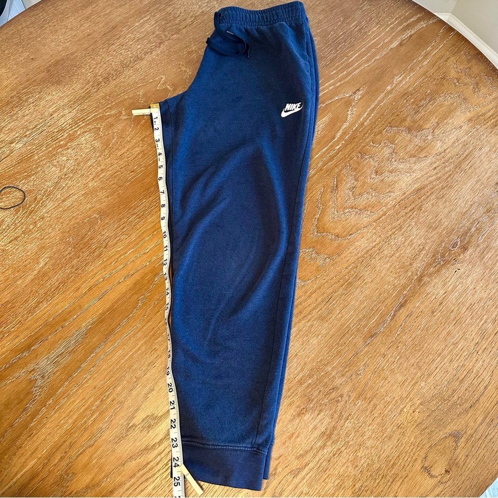 Women’s Nike Sweatpant Joggers - Picture 3 of 4
